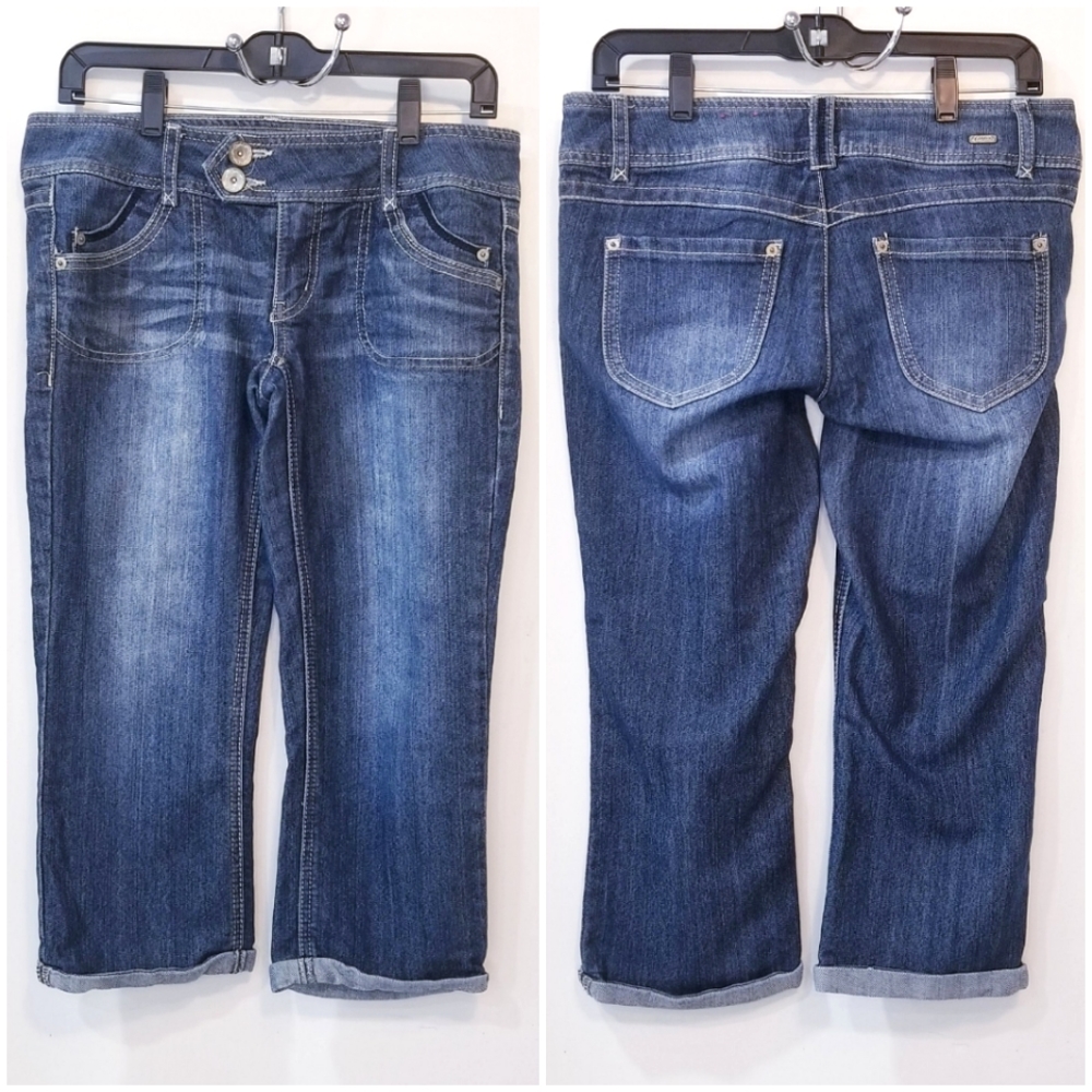 ✨️ Candie's Blue Ladies Size 5 Distressed Jean Capris Pants - Picture 4 of 11